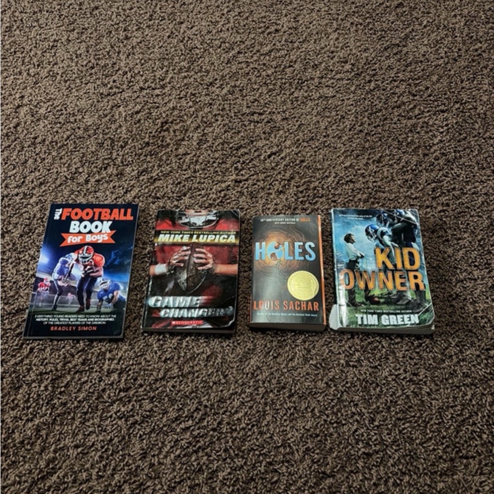 Set of 4 books - Picture 1 of 9